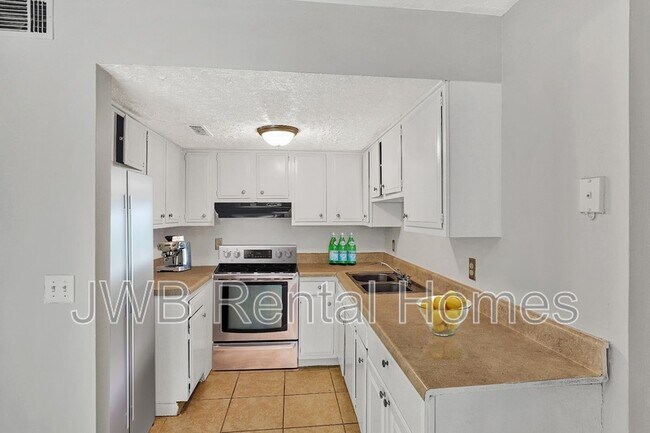 Building Photo - 2859 Yellow Pine Ct