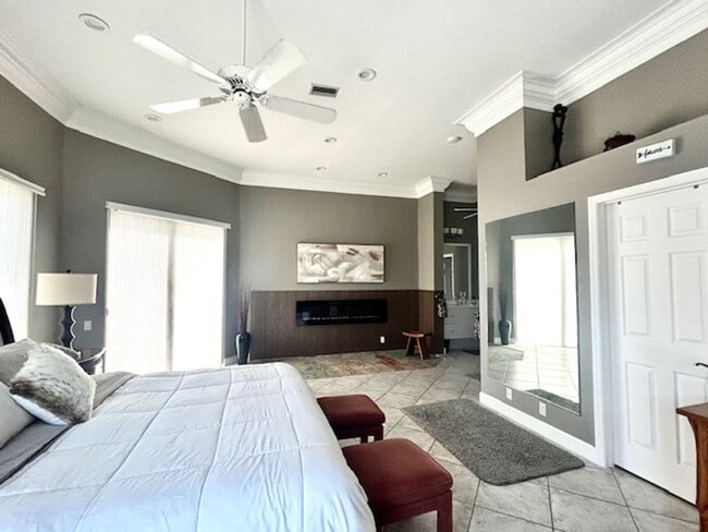 Building Photo - AVAILABLE May 1- 0CT 31ST .FURNISHED/SEASONAL.  3/2 POOL HOME IN ROSEDALE!