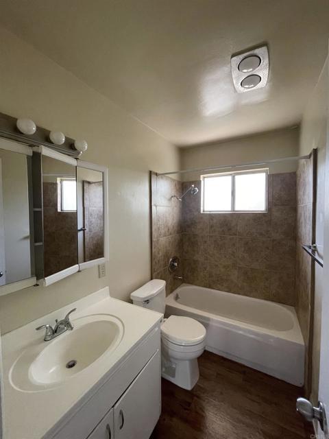 Building Photo - 7555 Linda Vis