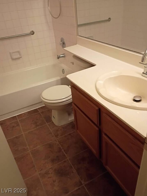 Building Photo - 2200 Highpointe Dr