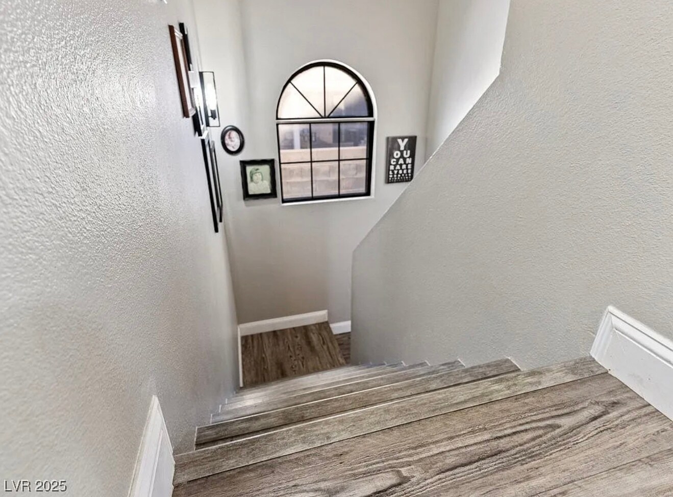 Stairs - 2801 Willow Wind Ct