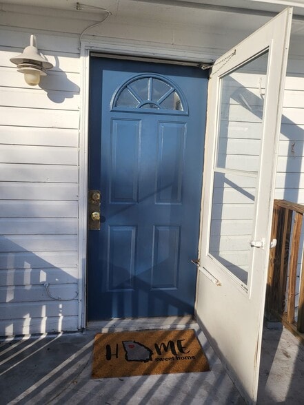 Building Photo - 422 Seabreeze Dr