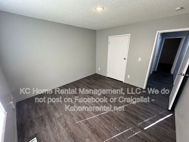 Building Photo - 1525 Jackson Ave