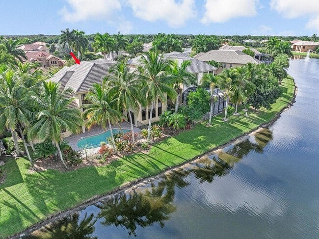 Building Photo - 10513 Versailles Blvd