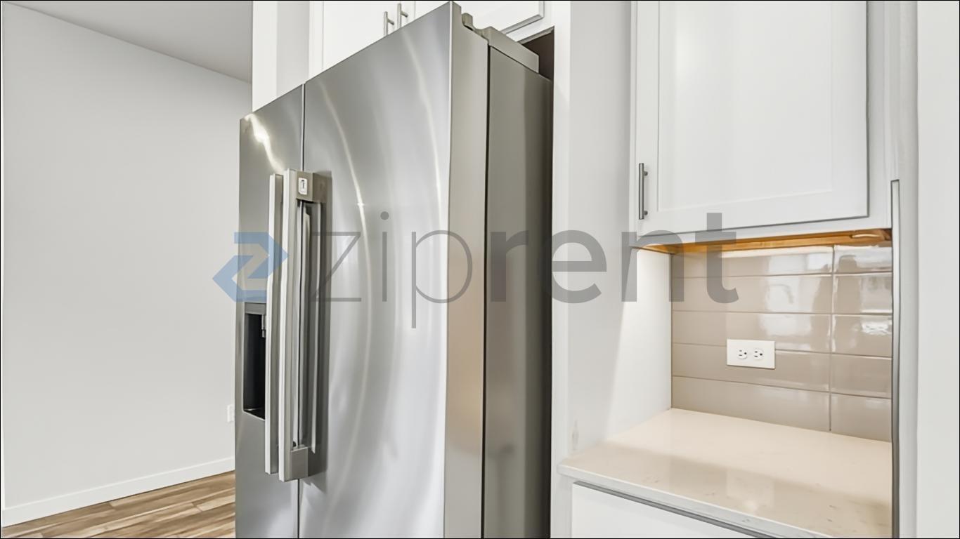 Building Photo - Unit