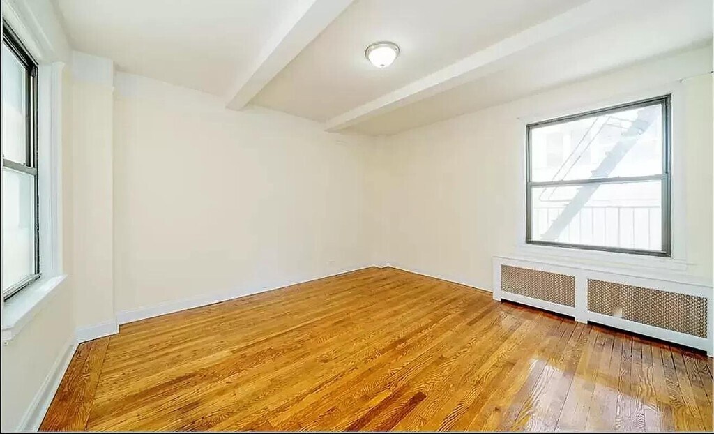 Building Photo - 234 E 23rd St