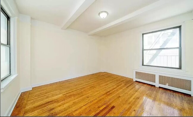 Building Photo - 234 E 23rd St