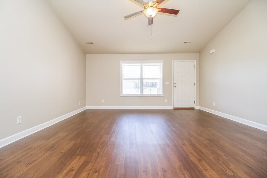 Building Photo - 5022 Morning Dove Ln