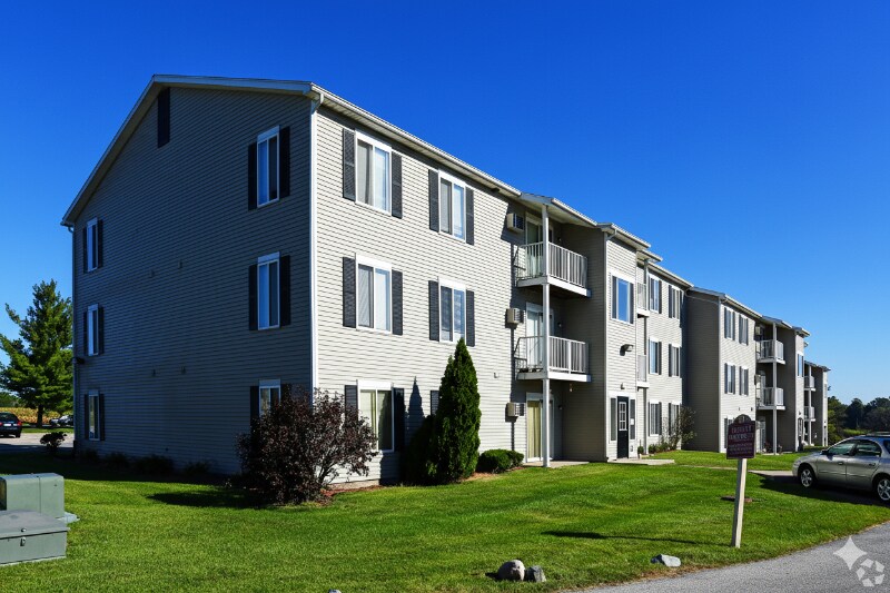 Building Photo - 100 Raleigh Ct