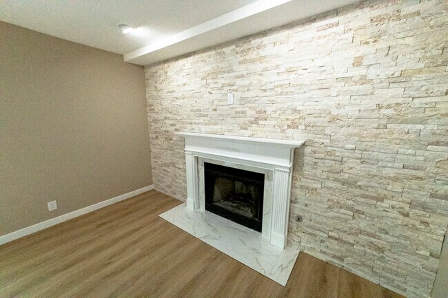 Undated Fireplace Wall - 4968 S Spring Run Dr