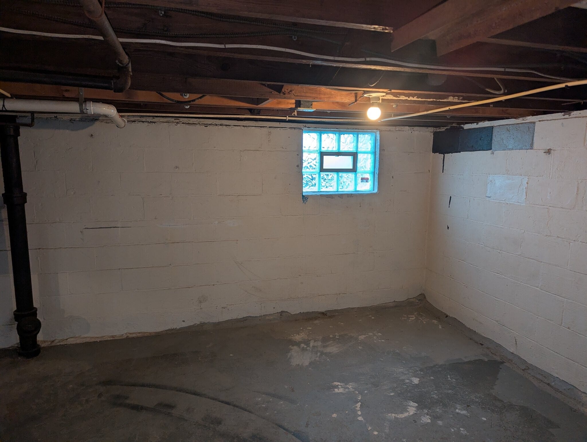 Building Photo - 190 Nashoba Ave