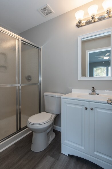 Building Photo - 10429 Tiffany Village Ct
