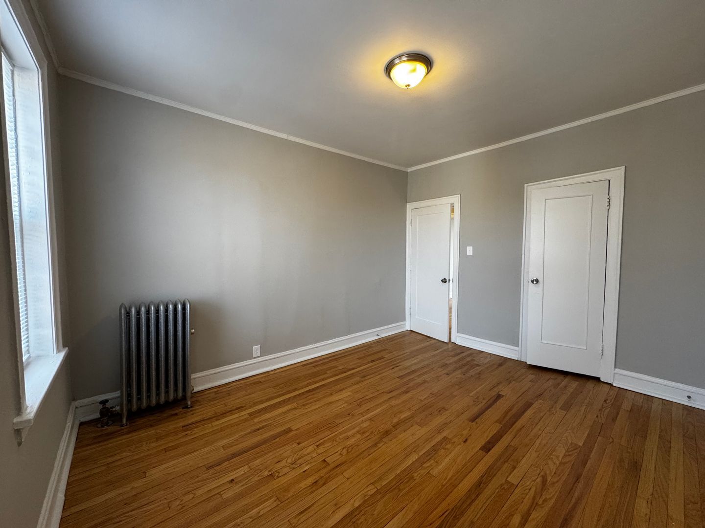 Building Photo - 1509 W Schreiber Ave