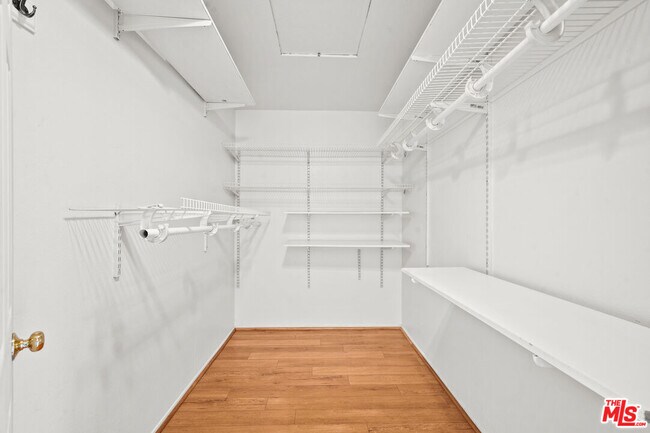 Building Photo - 18639 W Nathan Hill Dr