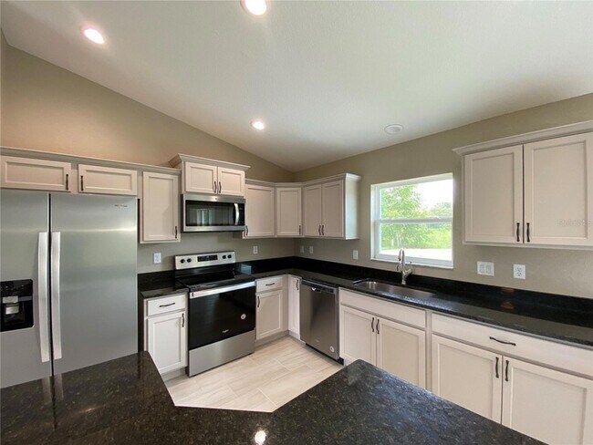 Building Photo - 14843 SW 48th Ave
