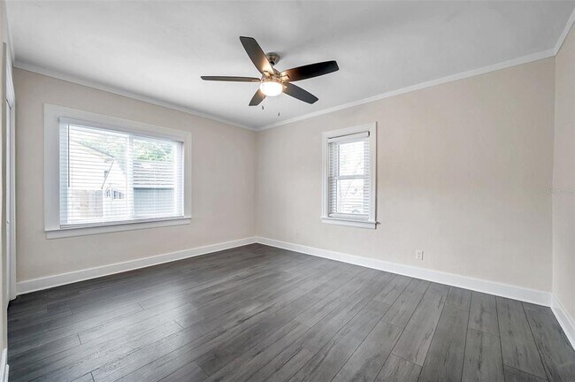 Building Photo - 4000 10th Ave N