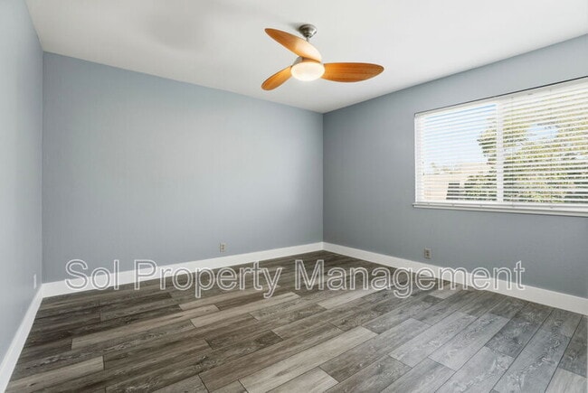 Building Photo - 15120 Venetian Way