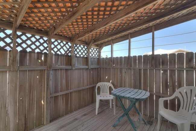 Building Photo - 15321 Dasmarines - 3/bed 2/bath $2,099/mo