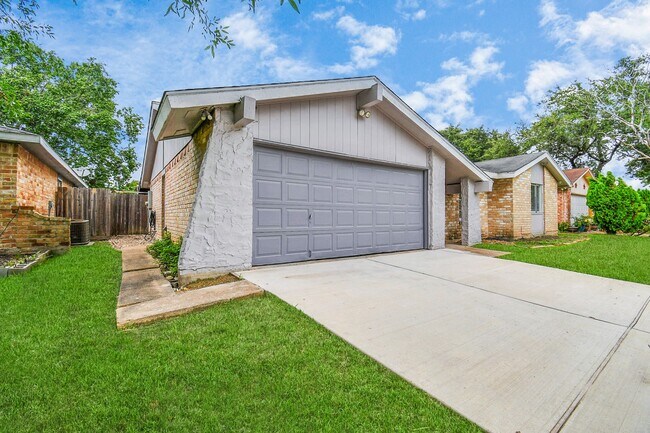 Building Photo - 10131 Kent Towne Ln