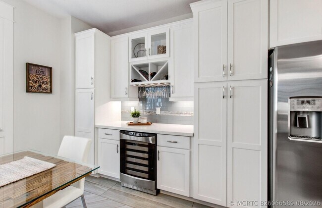 Building Photo - 622 Windward Cir S