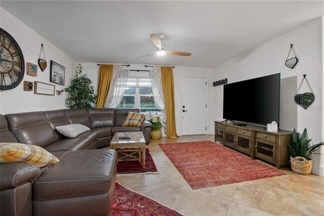 Building Photo - 1377 Spring Garden Ranch Rd