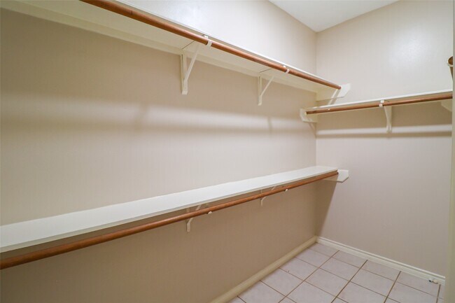 Building Photo - 14311 Ragus Lake Dr