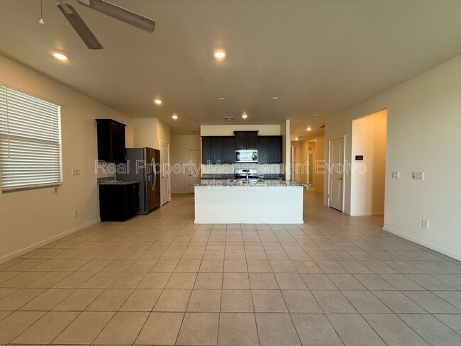 Building Photo - 12538 W Orangewood Ave