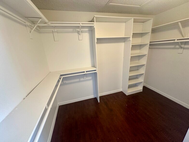 Building Photo - 4329 Murillo St
