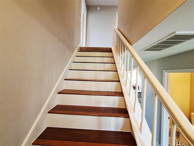 Building Photo - 8513 Portage Cove