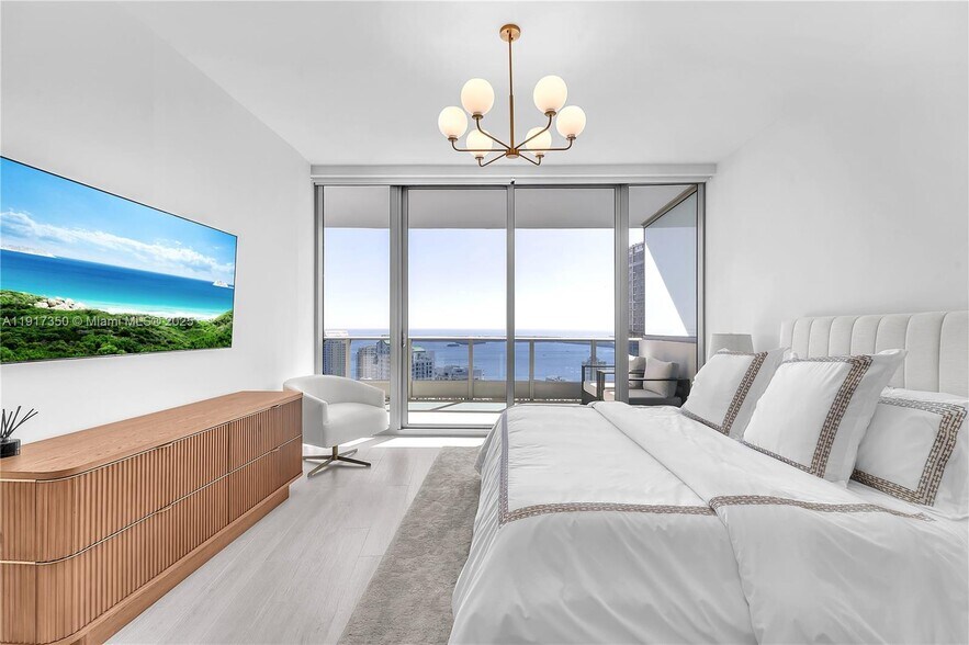 Building Photo - 200 Biscayne Boulevard Way