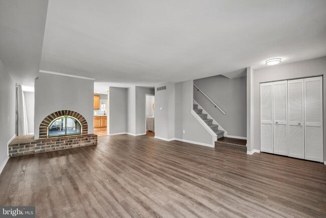 Building Photo - 20 Gatehouse Ln