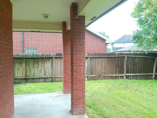 Building Photo - 6413 Marans St