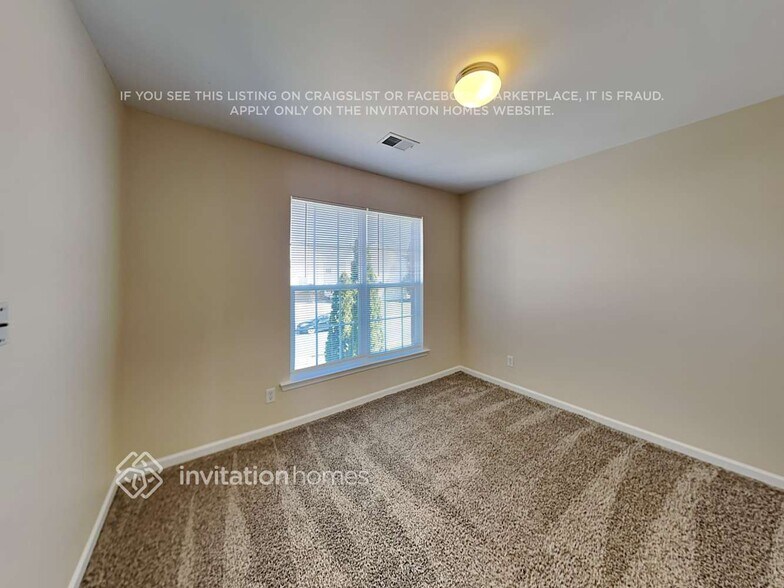 Building Photo - 3009 Azalea Hills Dr