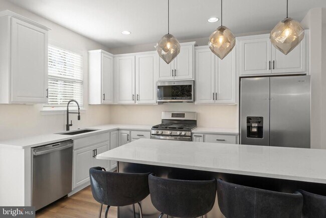 Building Photo - 69 Aviary Rd