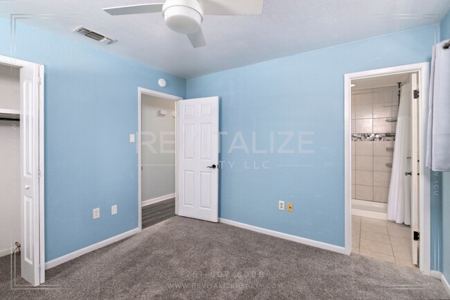 Building Photo - Charming 3 Bedroom/2 Bathroom Home in Sara...