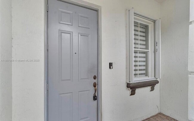 Building Photo - 7738 NW 116th Ave