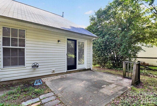 Building Photo - 3411 Pondridge Ct
