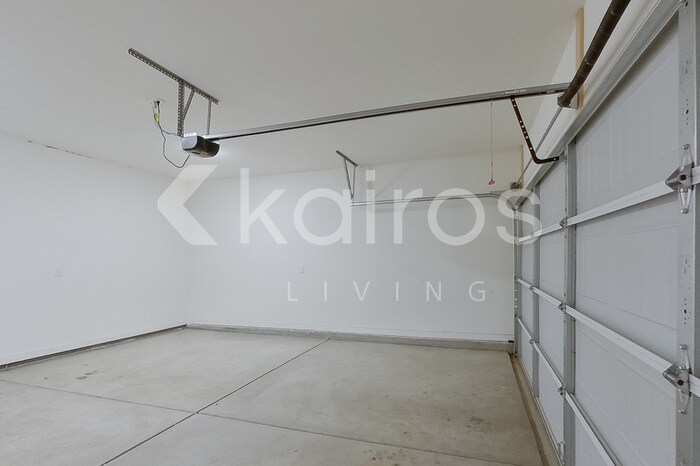 Building Photo - 6103 Stonewater Ct