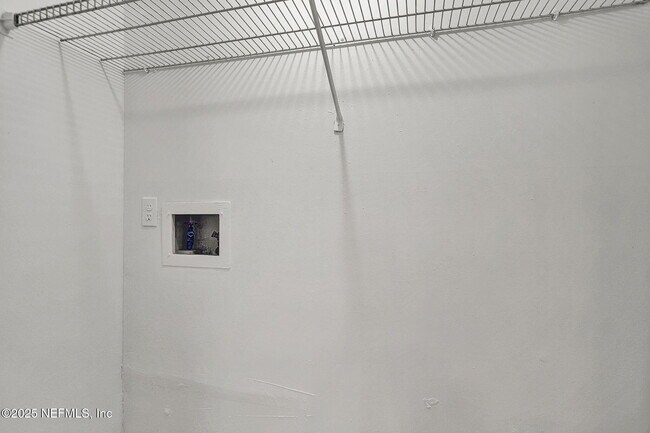 Building Photo - 476 Bentwood Ln