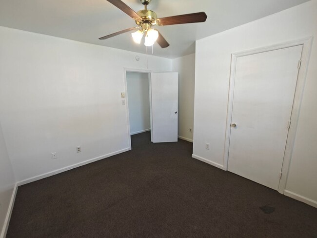 Building Photo - 2 bedroom home