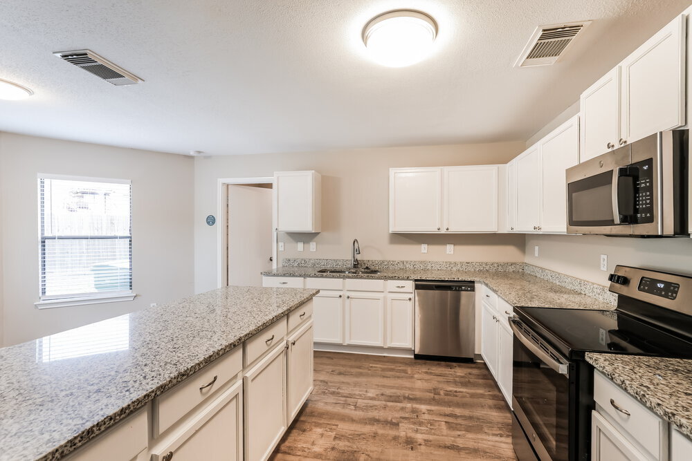 Building Photo - 8138 Cherry Glade