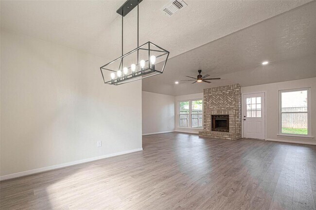 Building Photo - 416 Heatherwood Ct