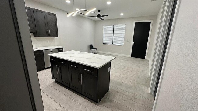 Building Photo - 710 Childs Ave