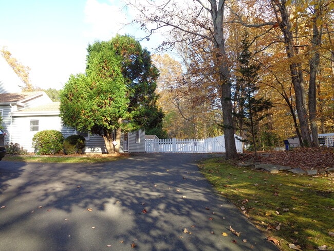 Building Photo - 44 Flat Rock Rd