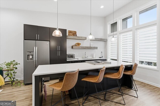 Building Photo - 444 Latta St NE