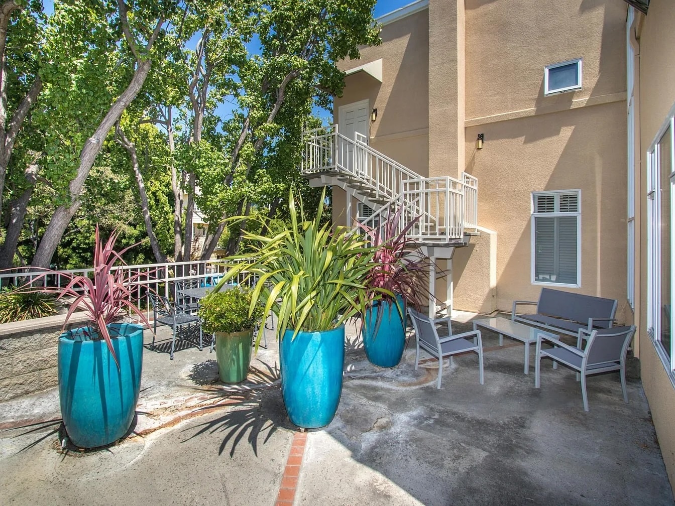 Building Photo - 233 Homer Ave