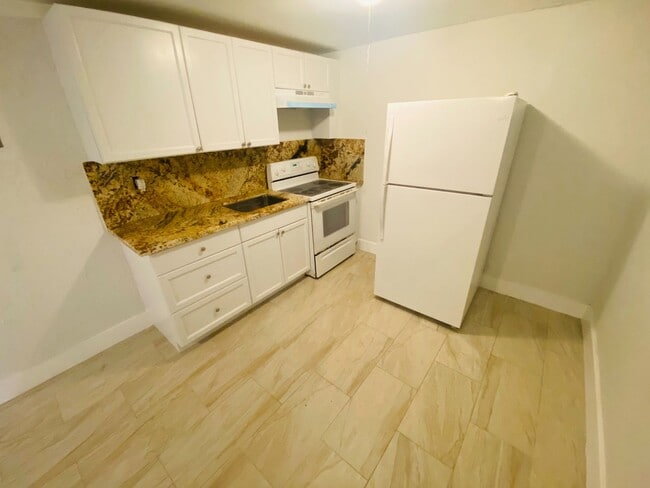 Building Photo - 2230 NW 51st Terrace