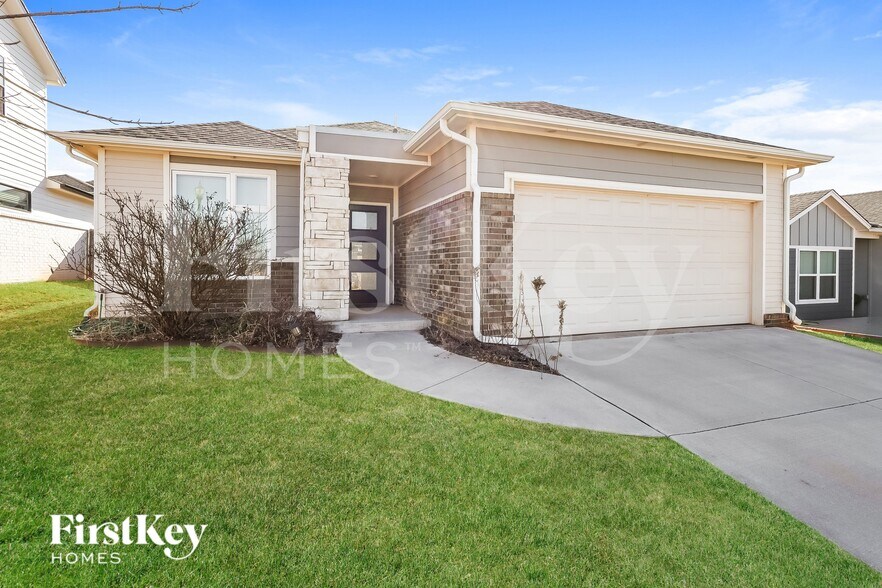 Building Photo - 612 NW 182nd St