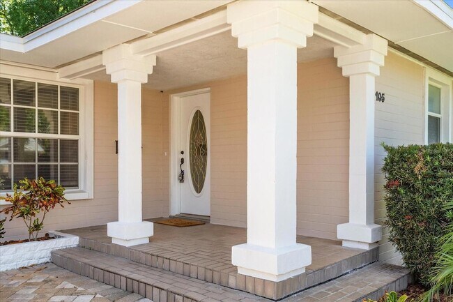 Building Photo - 105 John Anderson Dr