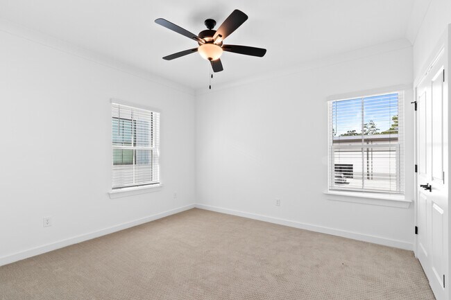 Building Photo - Best of Orange Beach - Casablanca